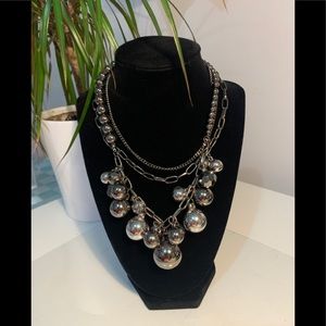 BCBG Black/ Silver Necklace ♟